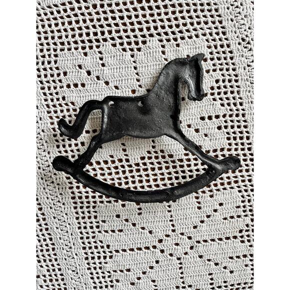 Vintage Cast Iron Rocking Horse Wall Mount Hook Key Rack - Picture 5 of 5